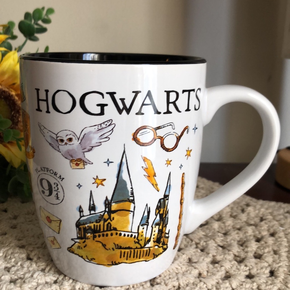 Harry Potter HOGWARTS Mug - Picture 9 of 9